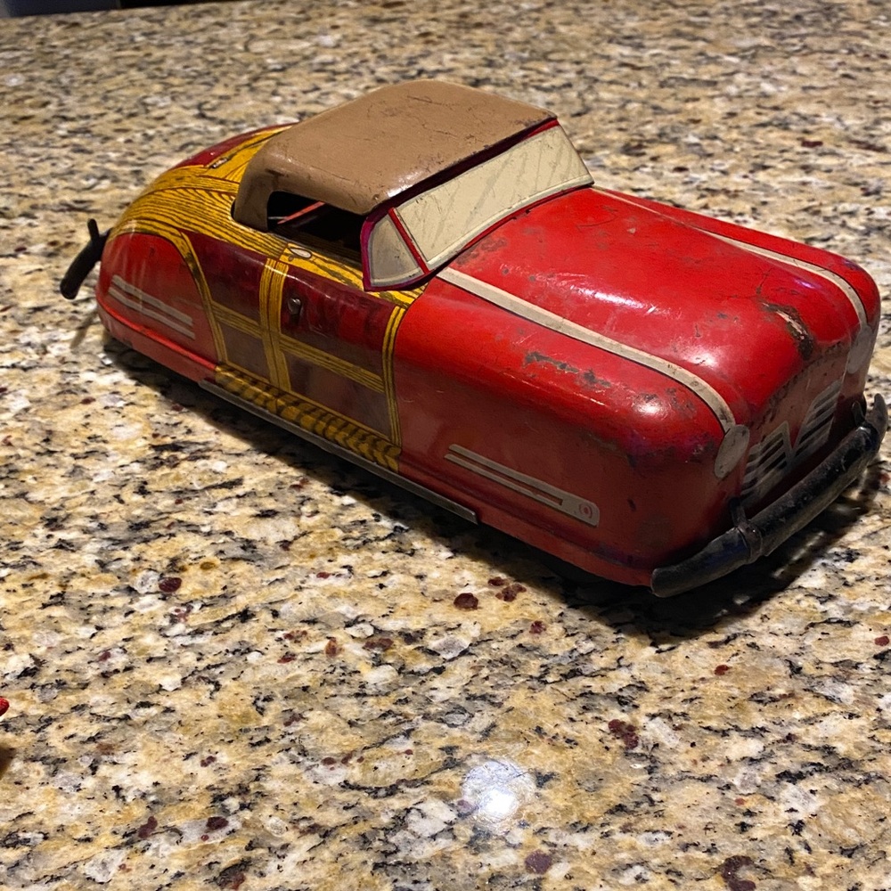 Vintage Wyandotte 1940's' Woody Tin Toy Convertible Hard Top Car